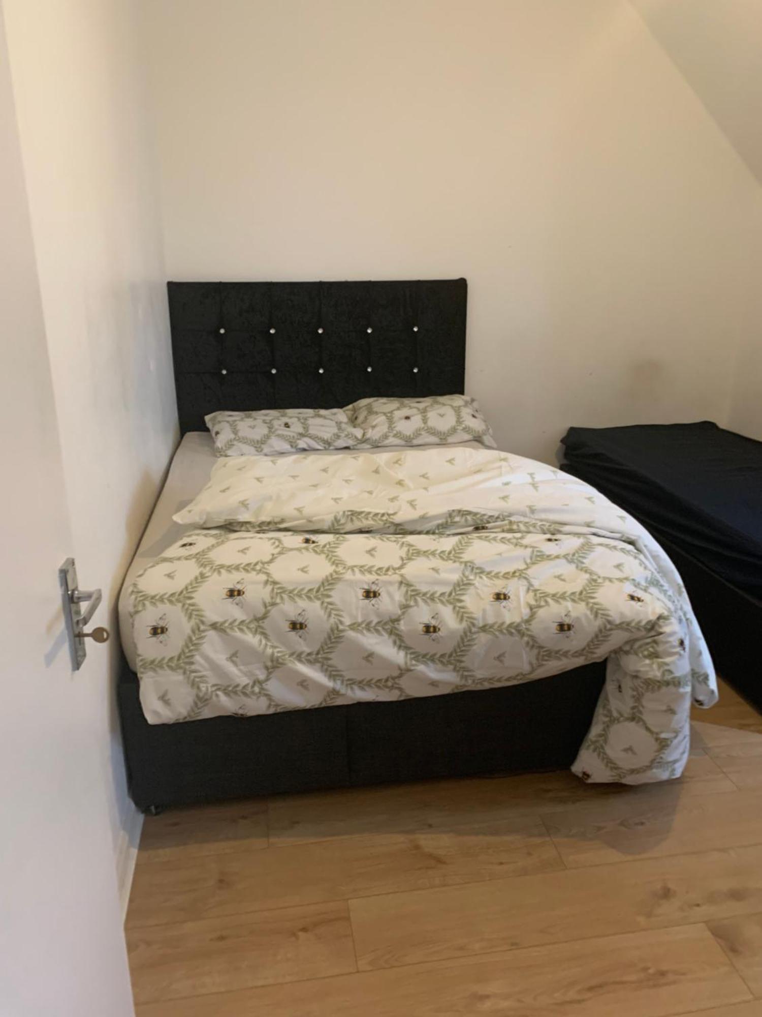 Bed and Breakfast At Apex House Dagenham Zewnętrze zdjęcie